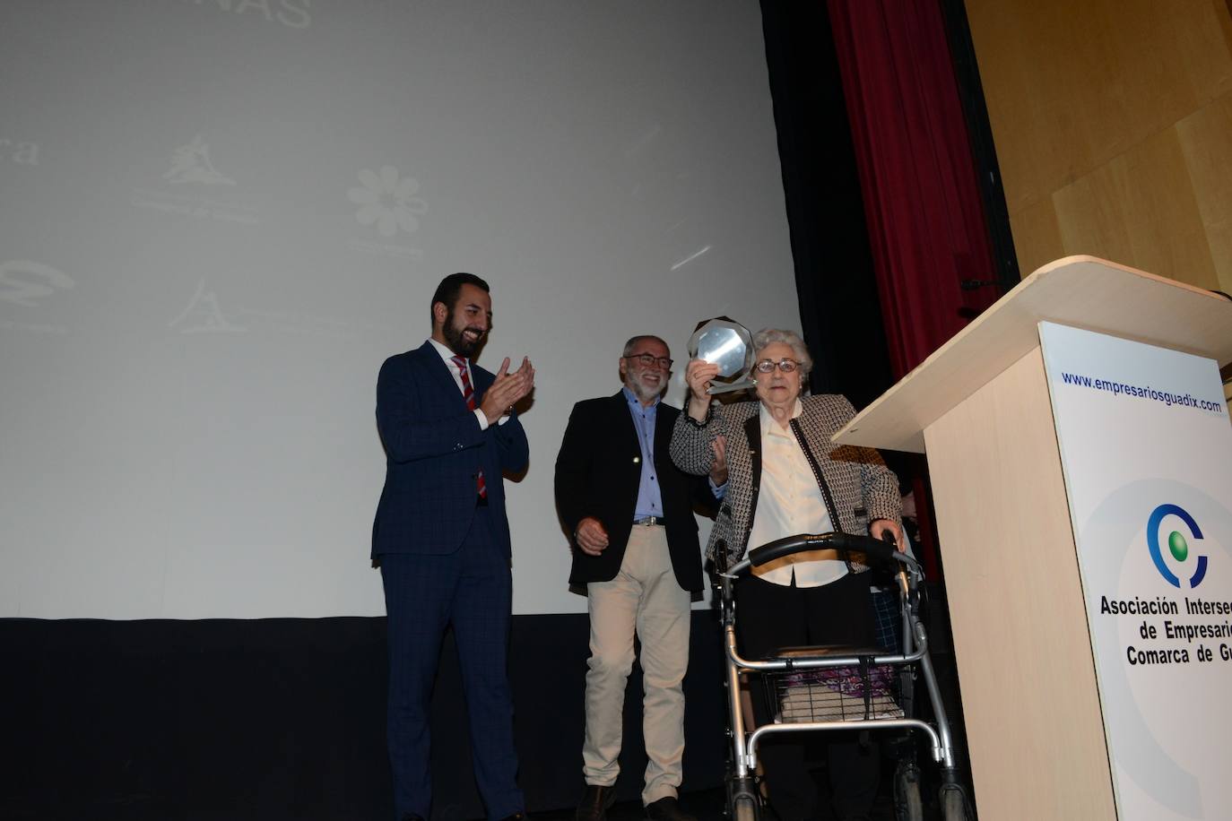 Entrega de los premios de la gala de la Asociación Intersectorial. 
