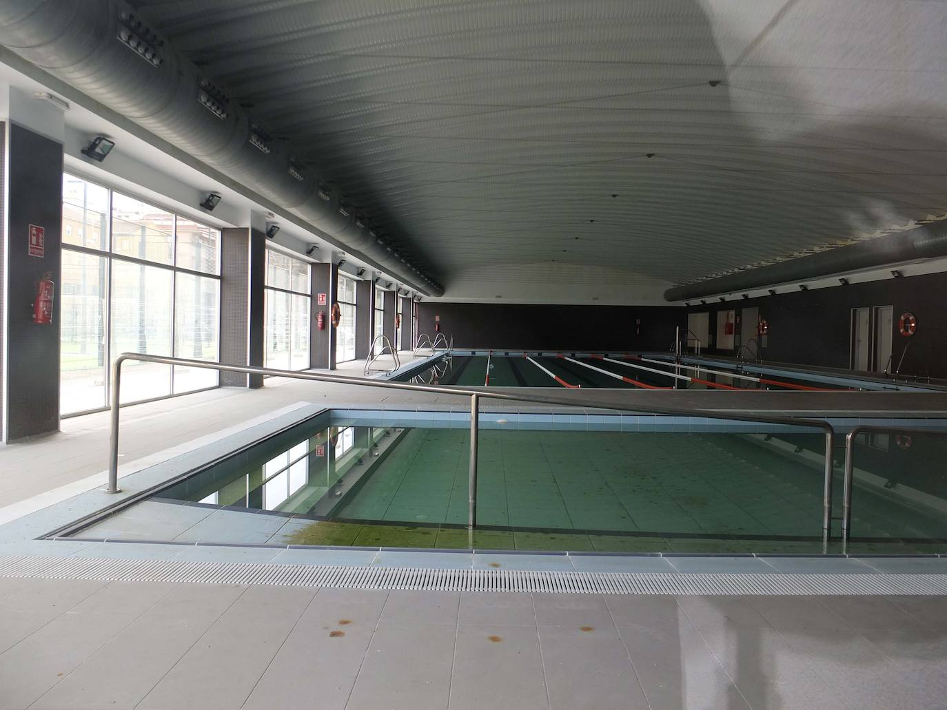 La piscina cubierta de Guadix continúa cerrada.