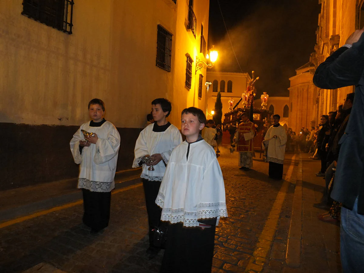 Devoción en las calles de Guadix durante el Jueves Santo