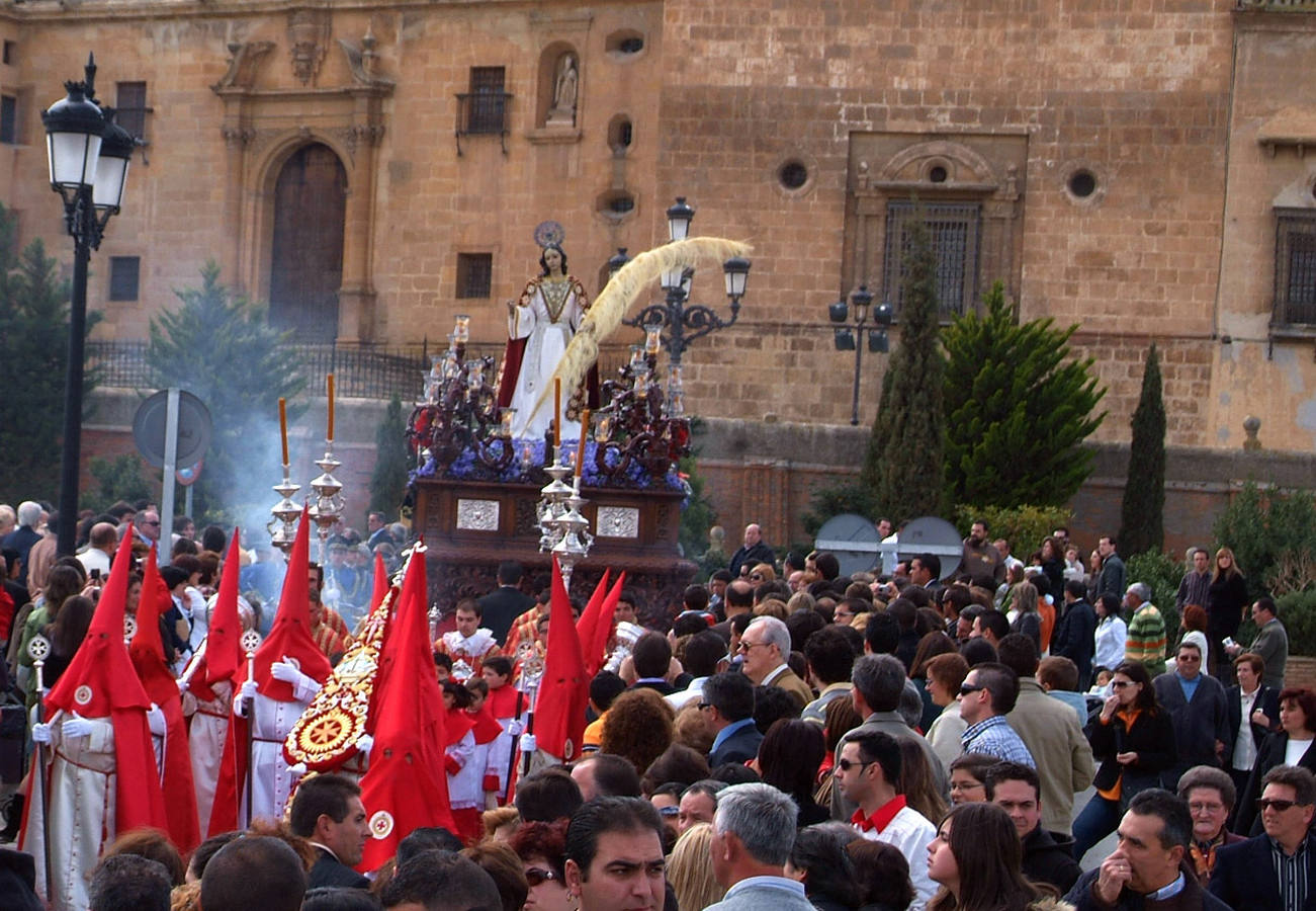 Este año se podrá ver a las hermandades procesionar por las calles por el coronavirus 