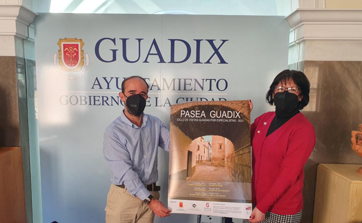 Presentación cartel por Encarni Pérez y José Manuel Rodríguez 