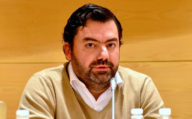 Joaquín López-Sidro, en una de sus últimas intervenciones en el pleno de Huétor Vega.