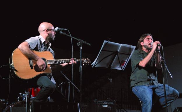 Quini Almendros e Ihmaele, en un concierto en Huétor Vega.