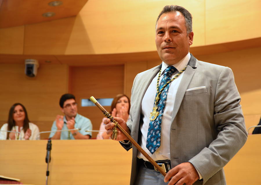Conformación de la nueva corporación municipal e inicio del tercer mandato consecutivo de Mariano Molina.
