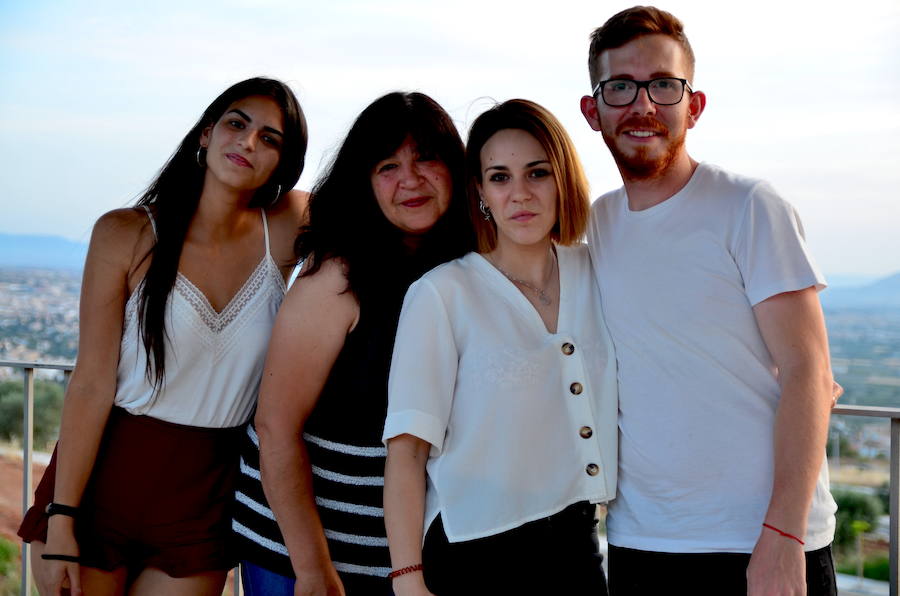 El Recinto Ferial ha acogido la hoguera más alta del área metropolitana.