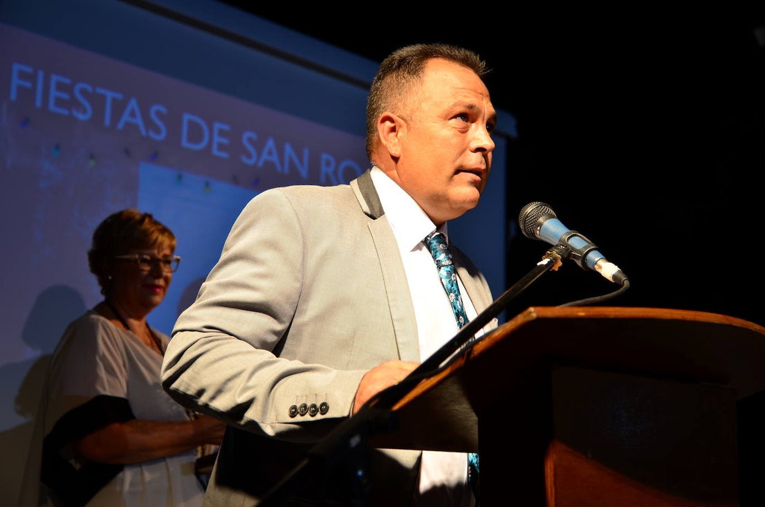 El acto, en el Carmen de San Rafael, inauguró las fiestas patronales del municipio metropolitano