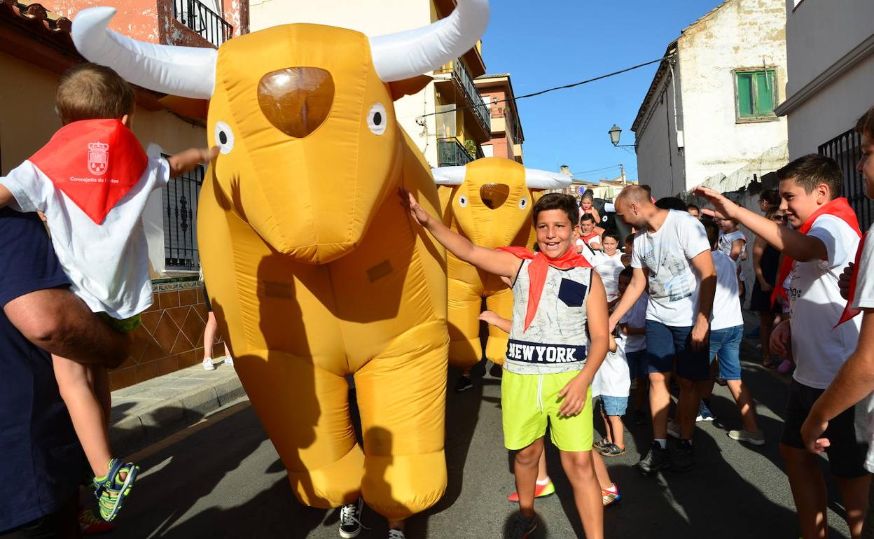 Huétor Vega vibra con sus 'Sanfermines' particulares