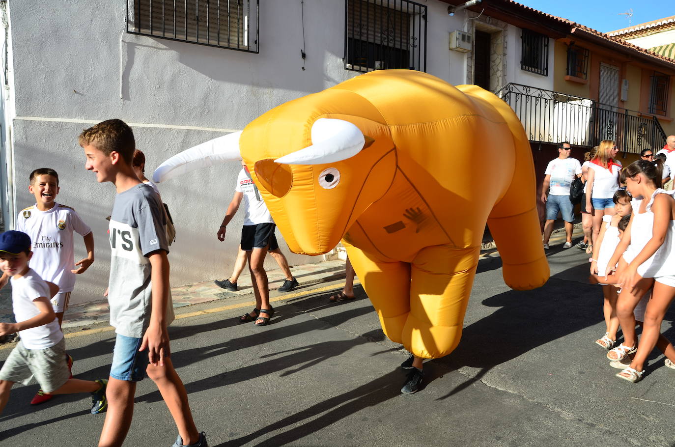 Los vecinos se volcaron en la gran novedad de las fiestas patronales de San Roque este año.