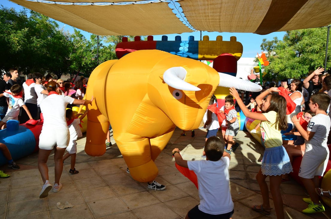 Los vecinos se volcaron en la gran novedad de las fiestas patronales de San Roque este año.