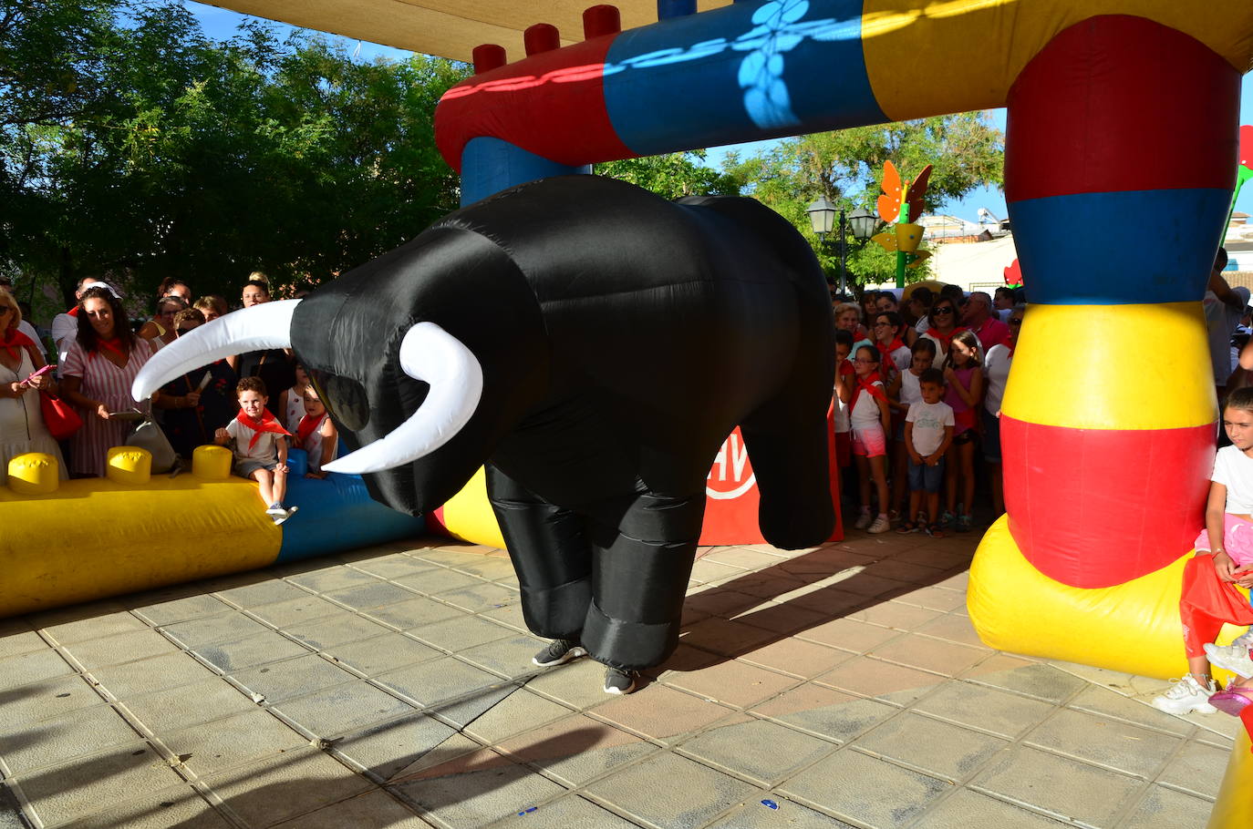 Los vecinos se volcaron en la gran novedad de las fiestas patronales de San Roque este año.