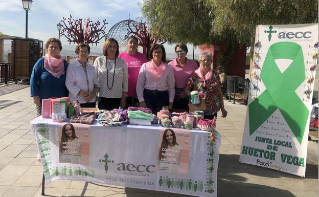 Cuestación para recaudar fondos, en la plaza de La Cañadilla.