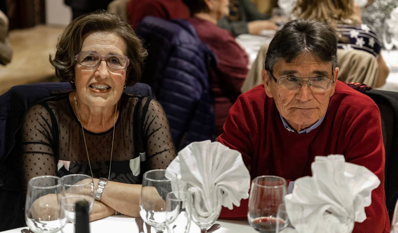 Fotos: La cena del grupo virtual &#039;No eres de Huétor Vega si no...&#039;