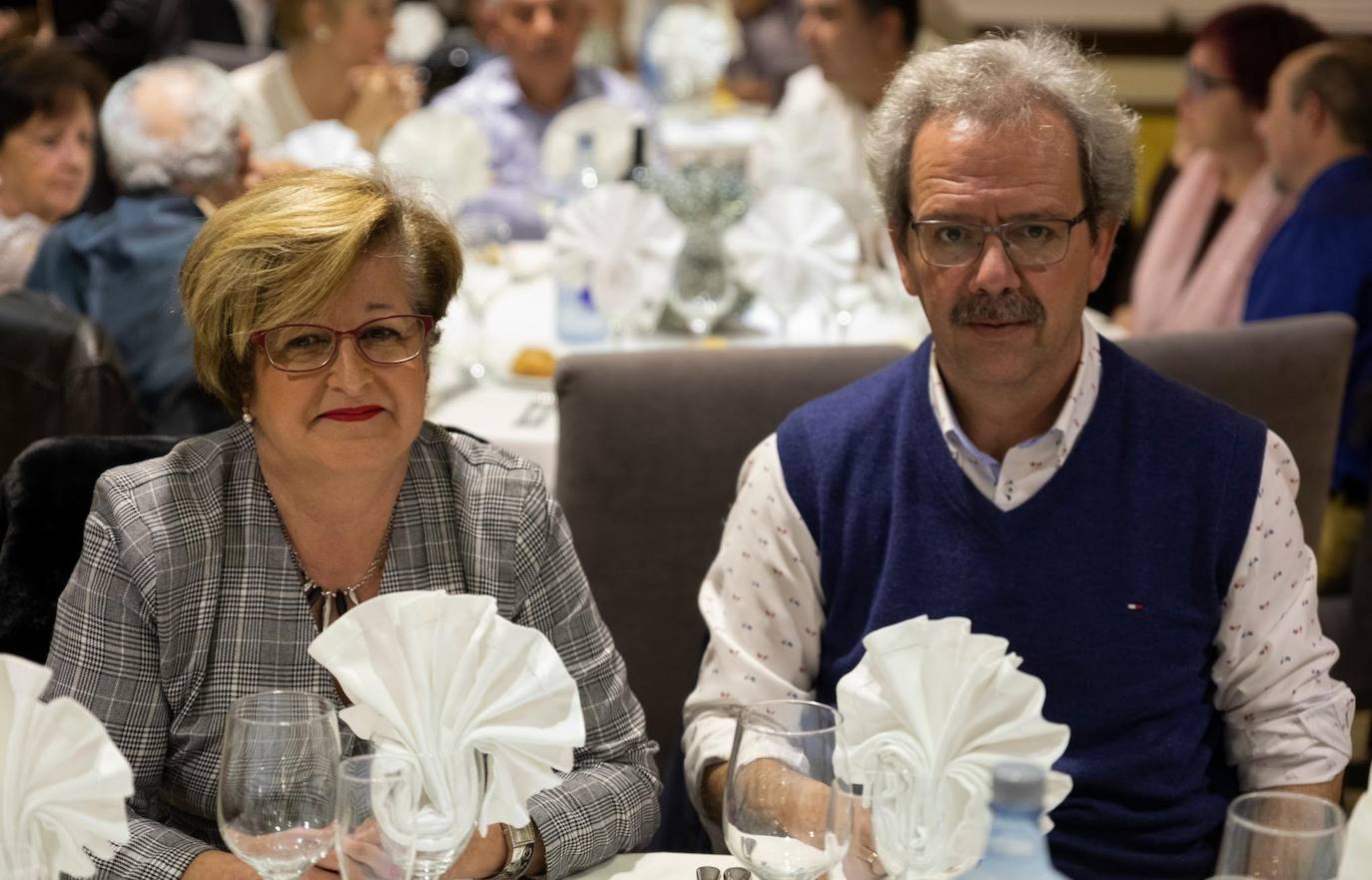 Fotos: La cena del grupo virtual 'No eres de Huétor Vega si no...'