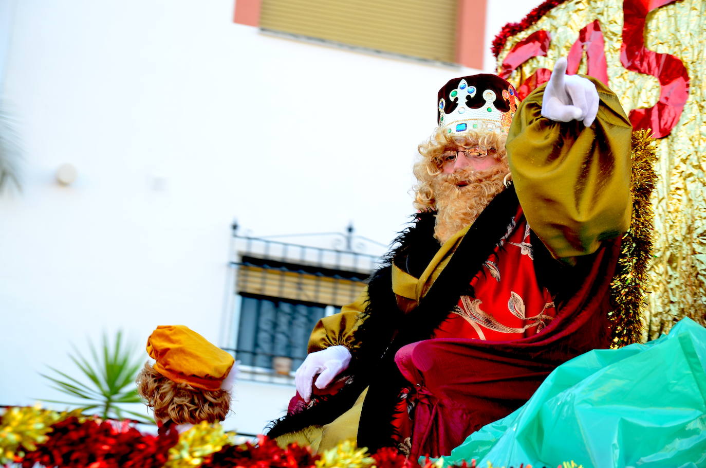 Fotos: Reyes Magos y personajes fantásticos en Huétor Vega
