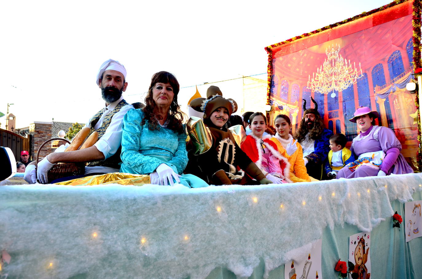 Fotos: Reyes Magos y personajes fantásticos en Huétor Vega
