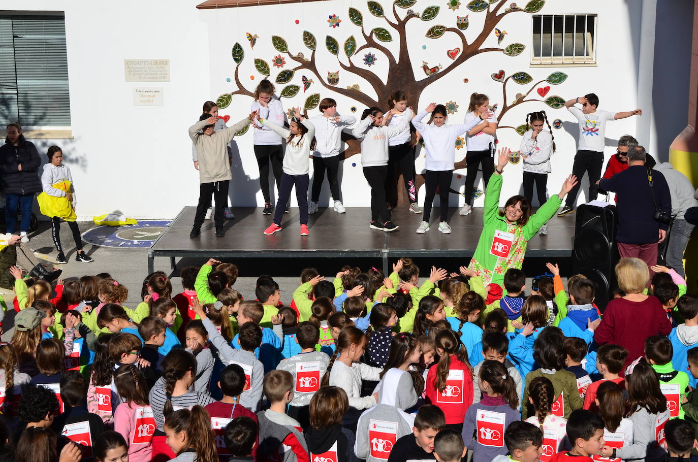 Fotos: Día de la Paz en el Mariana Pineda de Huétor Vega