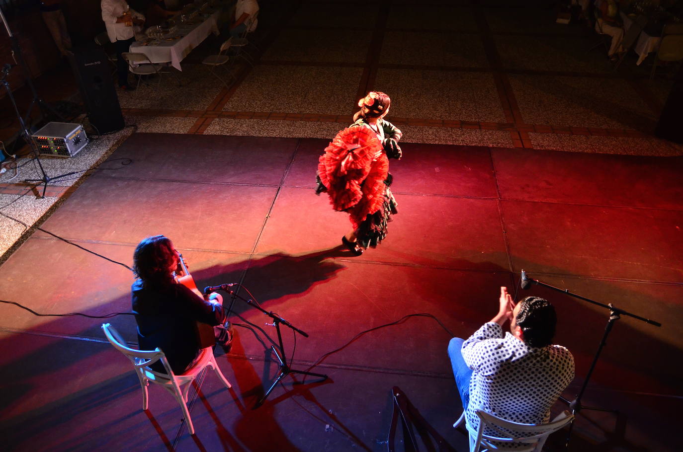 Fotos: Velada de blanco en Huétor