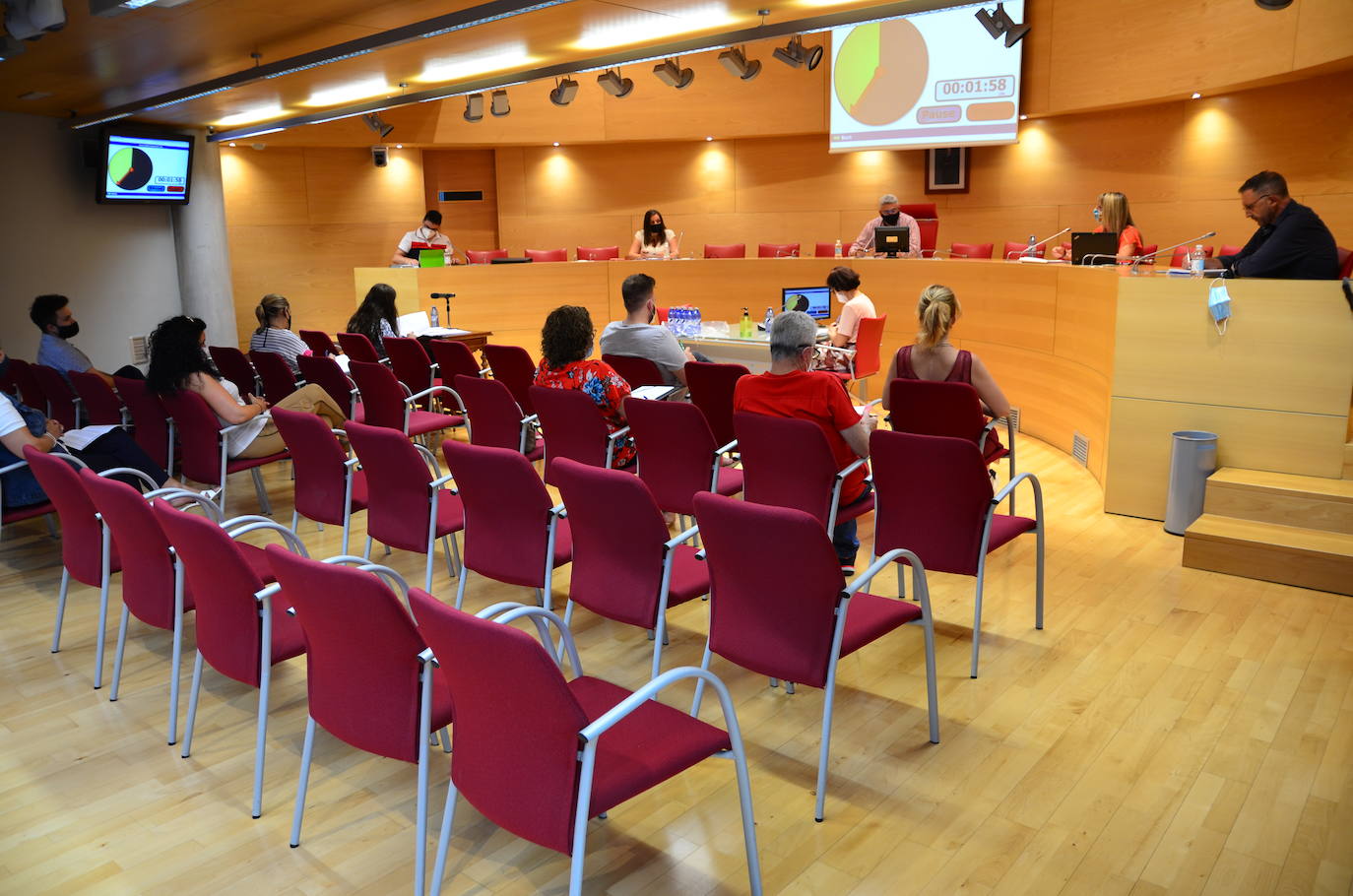 Fotos: Pleno extraordinario en Huétor Vega: modificación del uso del suelo