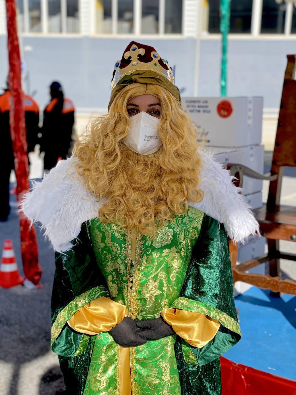 La visita más atípica de los Reyes Magos en Huétor Vega.