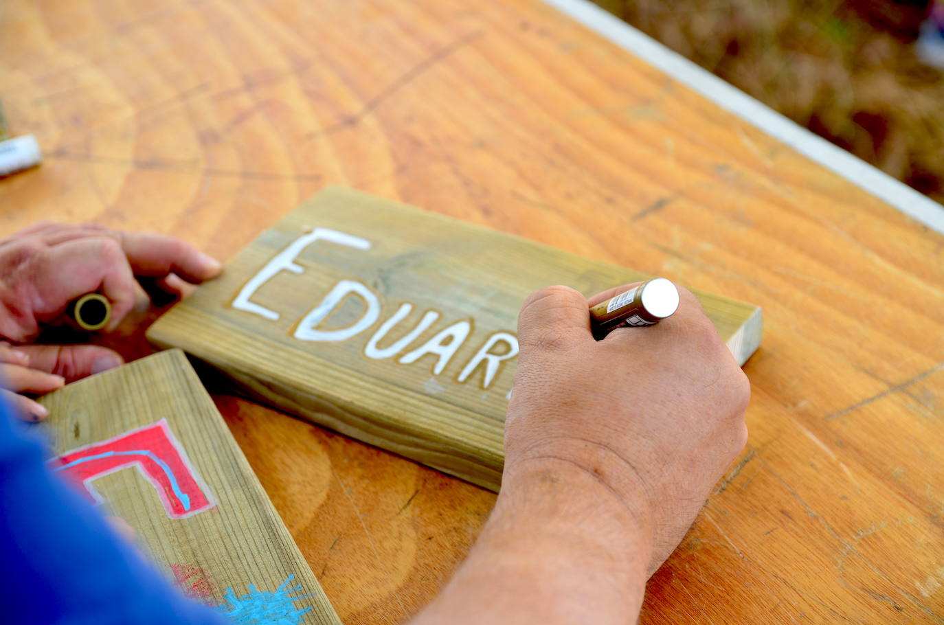 Huétor Vega se vuelca un año más en la siembra de árboles con Operación Encina.