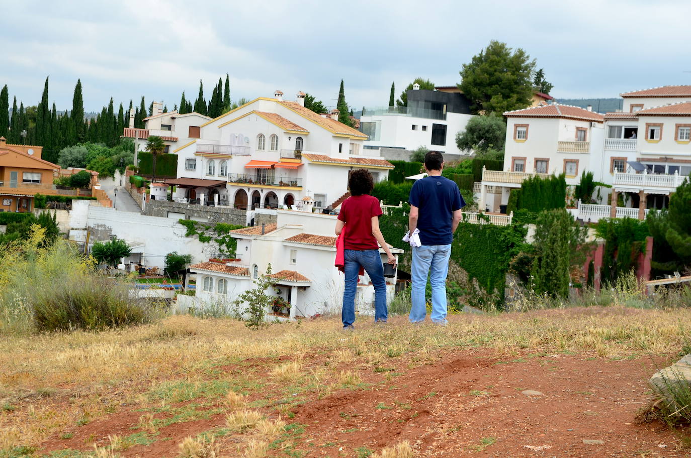 Huétor Vega se vuelca un año más en la siembra de árboles con Operación Encina.