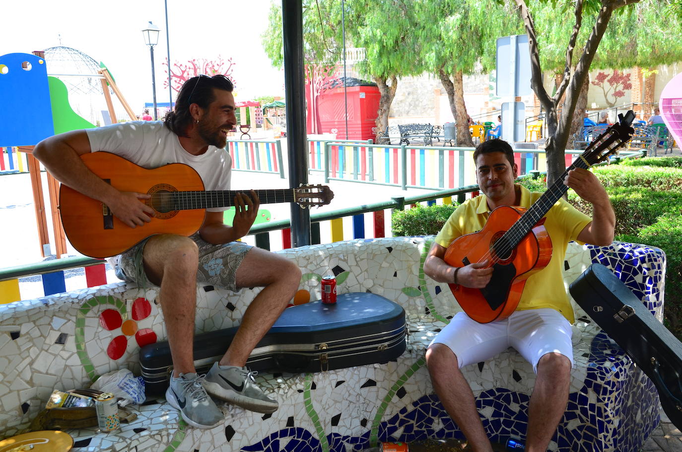 Artesanos de Huétor Vega, reunidos por primera vez en una feria.