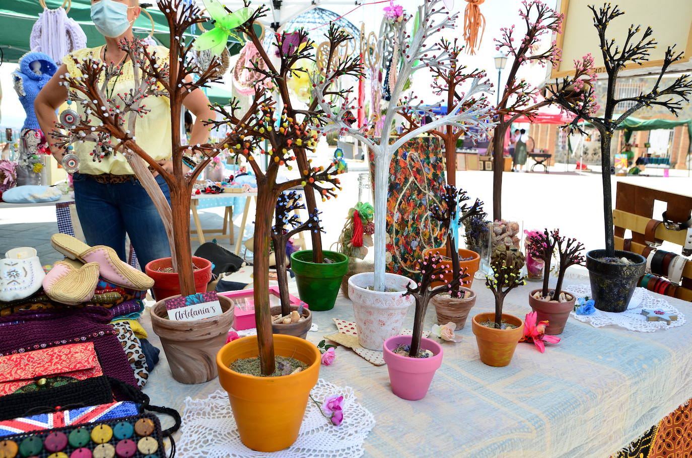 Artesanos de Huétor Vega, reunidos por primera vez en una feria.
