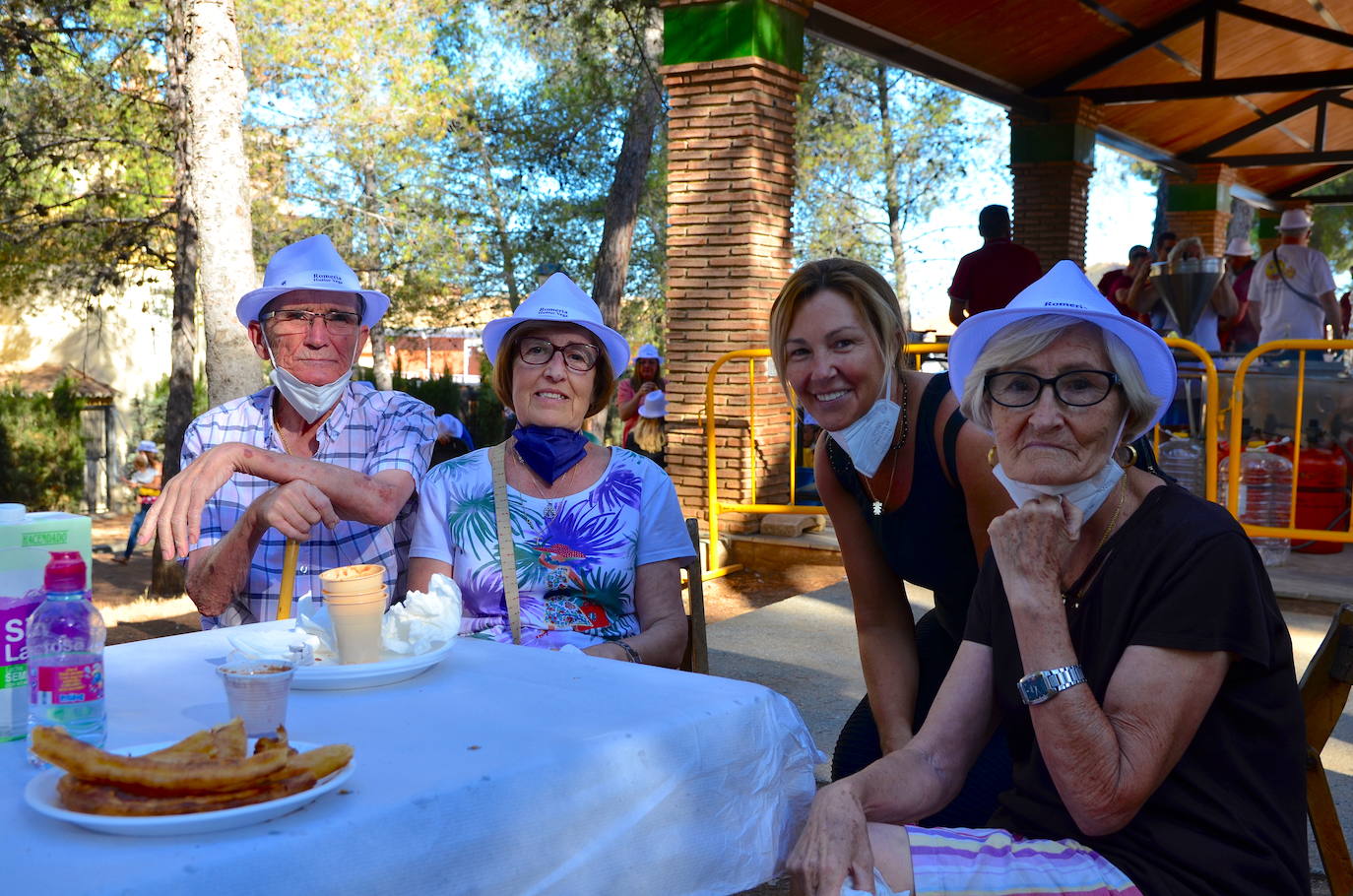 Fotos: Churros, chocolate y charanga en Huétor Vega