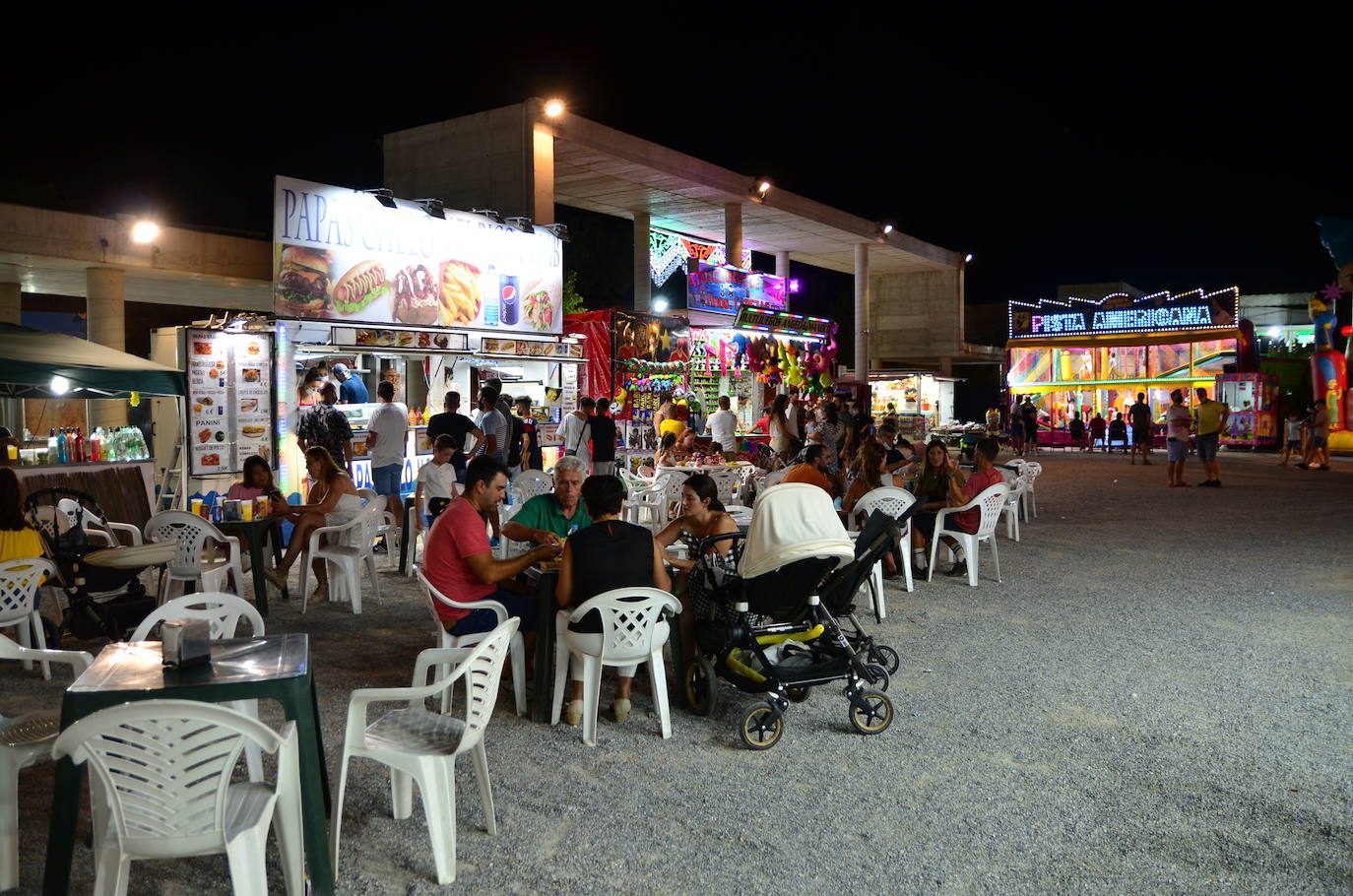 Ambiente en el Ferial de Huétor Vega.