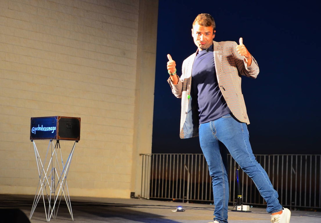 Magia y humor con el mago Pedro Lucas, en el Recinto Ferial.