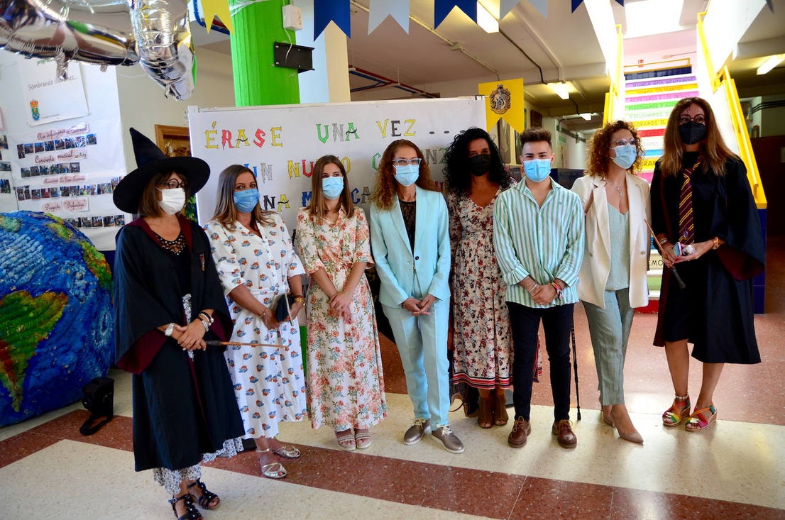 Fotos: La delegada de Educación asiste a la vuelta al 'cole' en Huétor Vega