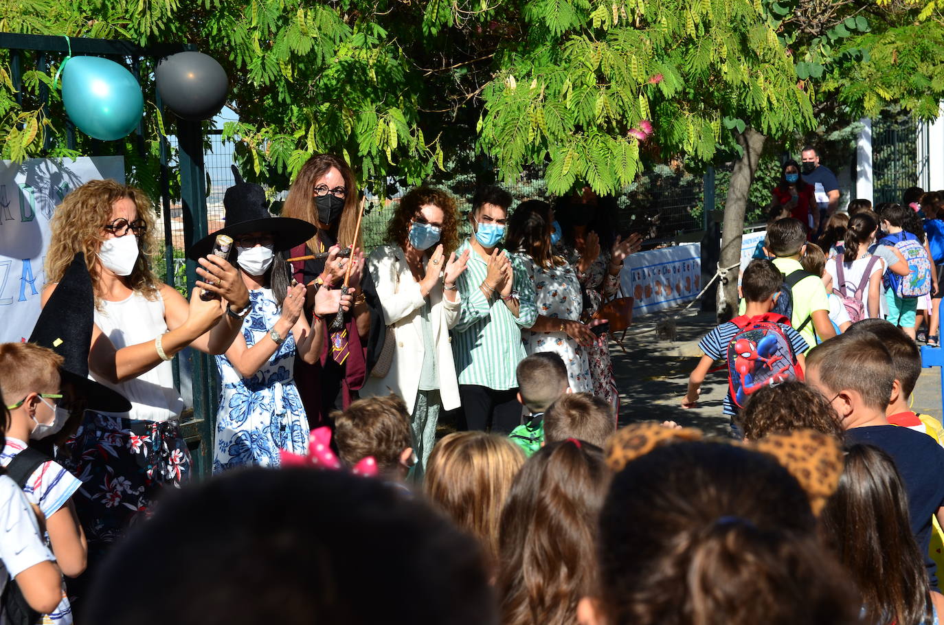 Fotos: La delegada de Educación asiste a la vuelta al 'cole' en Huétor Vega