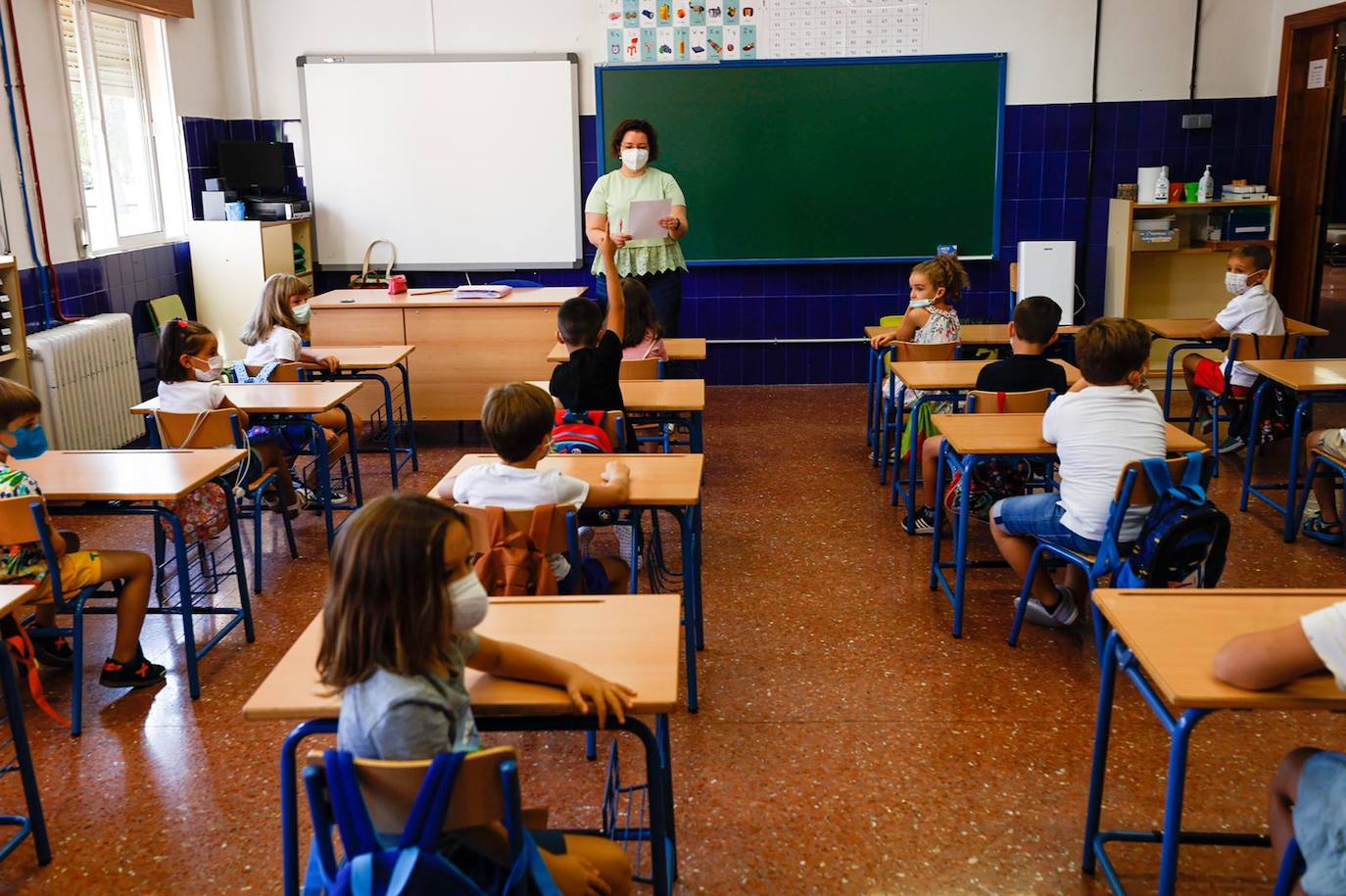 Fotos: La delegada de Educación asiste a la vuelta al 'cole' en Huétor Vega