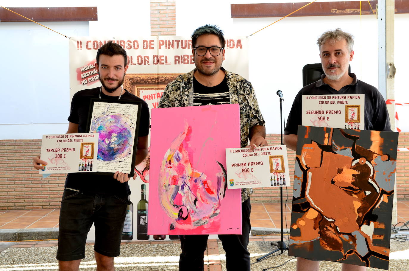 Pablo Minguillón, Matías Varela y Juan Miguel Álvarez muestran sus obras, realizadas en menos de cuatro horas.