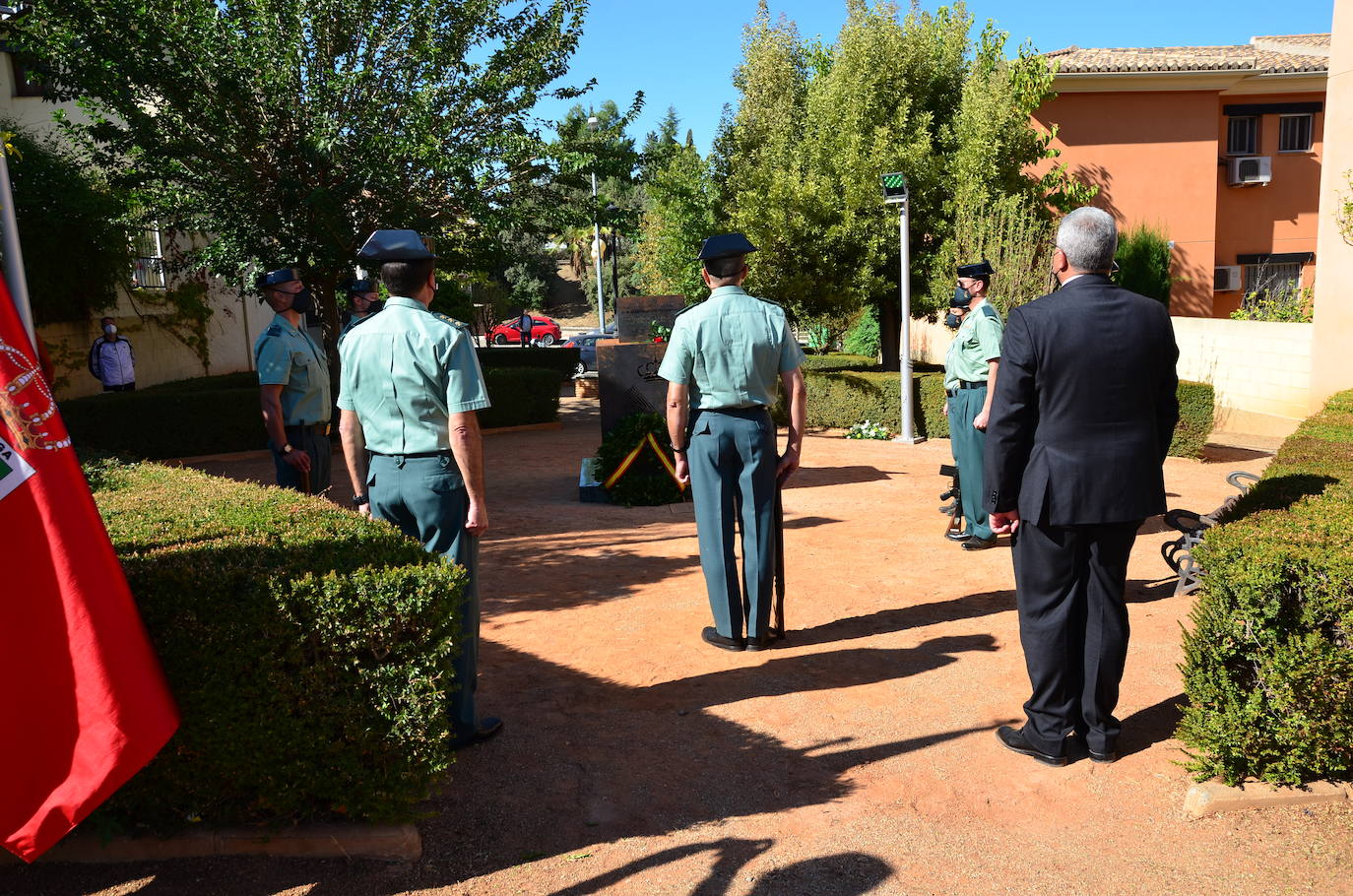 Fotos: Inauguración del monolito y la plaza en memoria del agente Arcos en Huétor Vega