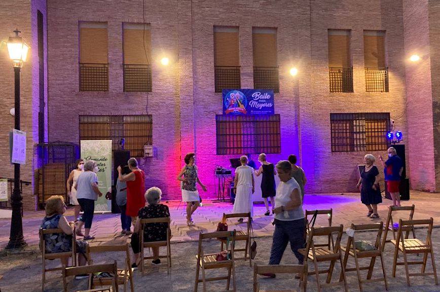 'Baile para mayores', en el Centro Social La Nava de Huétor Vega.