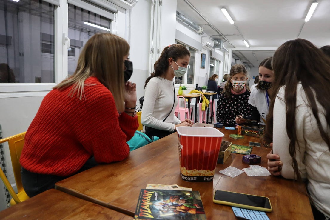 Fotos: Juegos 'sin cobertura' en el Espacio Joven de Huétor
