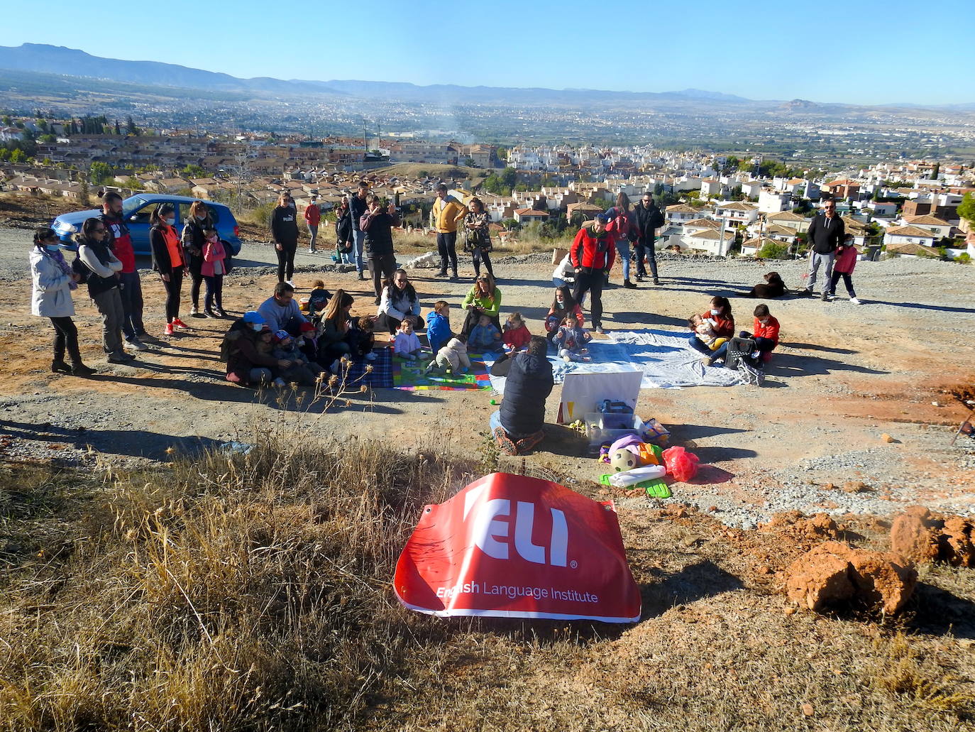 Fotos: Jornada de reforestación &#039;bilingüe&#039; en Huétor Vega