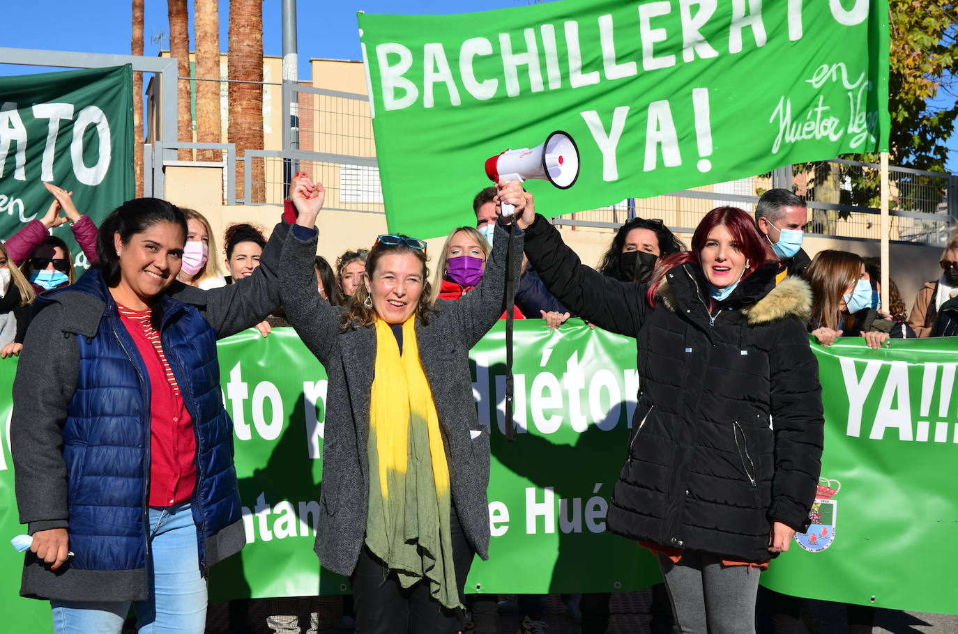 Fotos: Concentración para pedir Bachillerato en Huétor Vega
