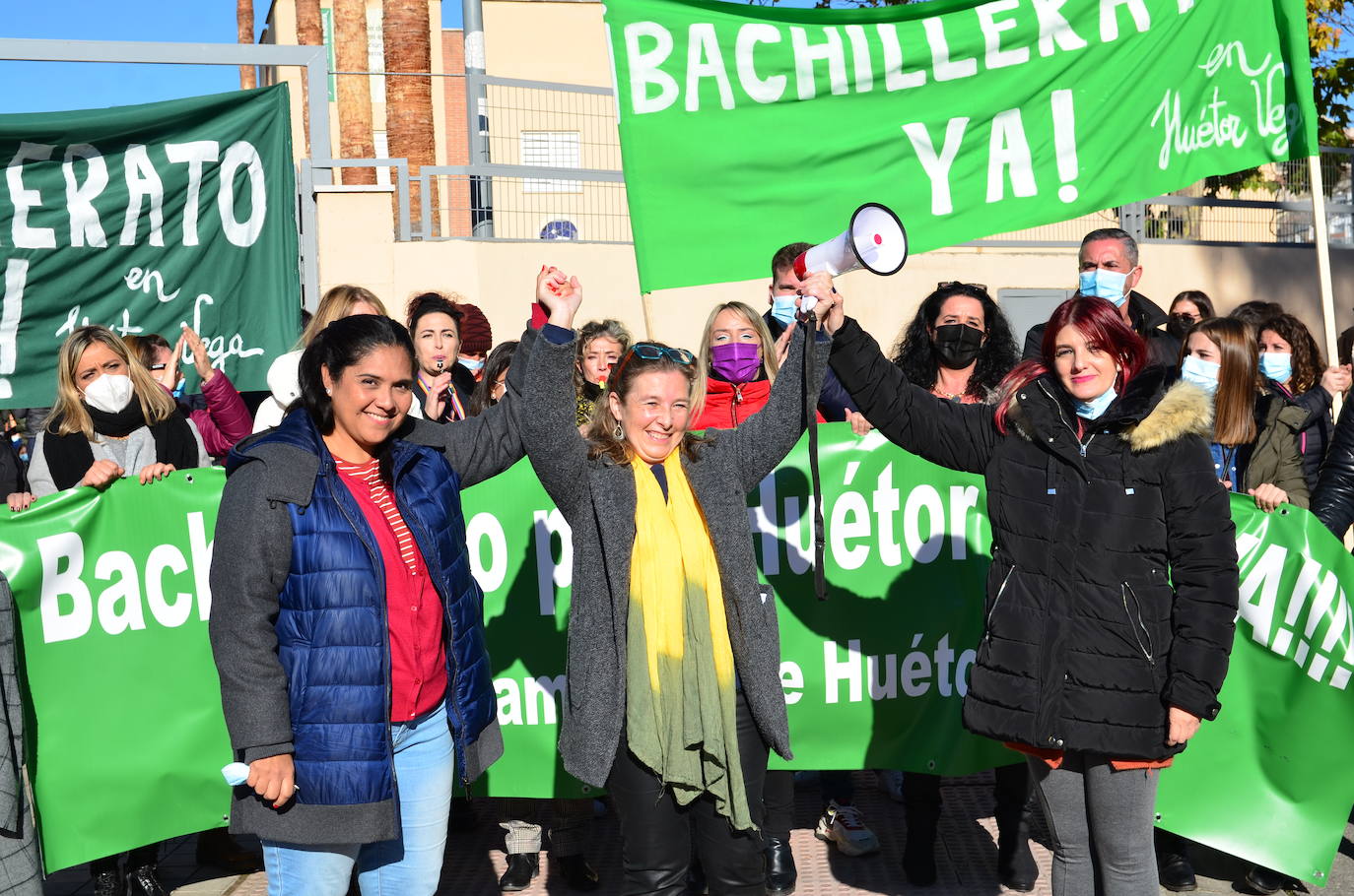 Fotos: Concentración para pedir Bachillerato en Huétor Vega