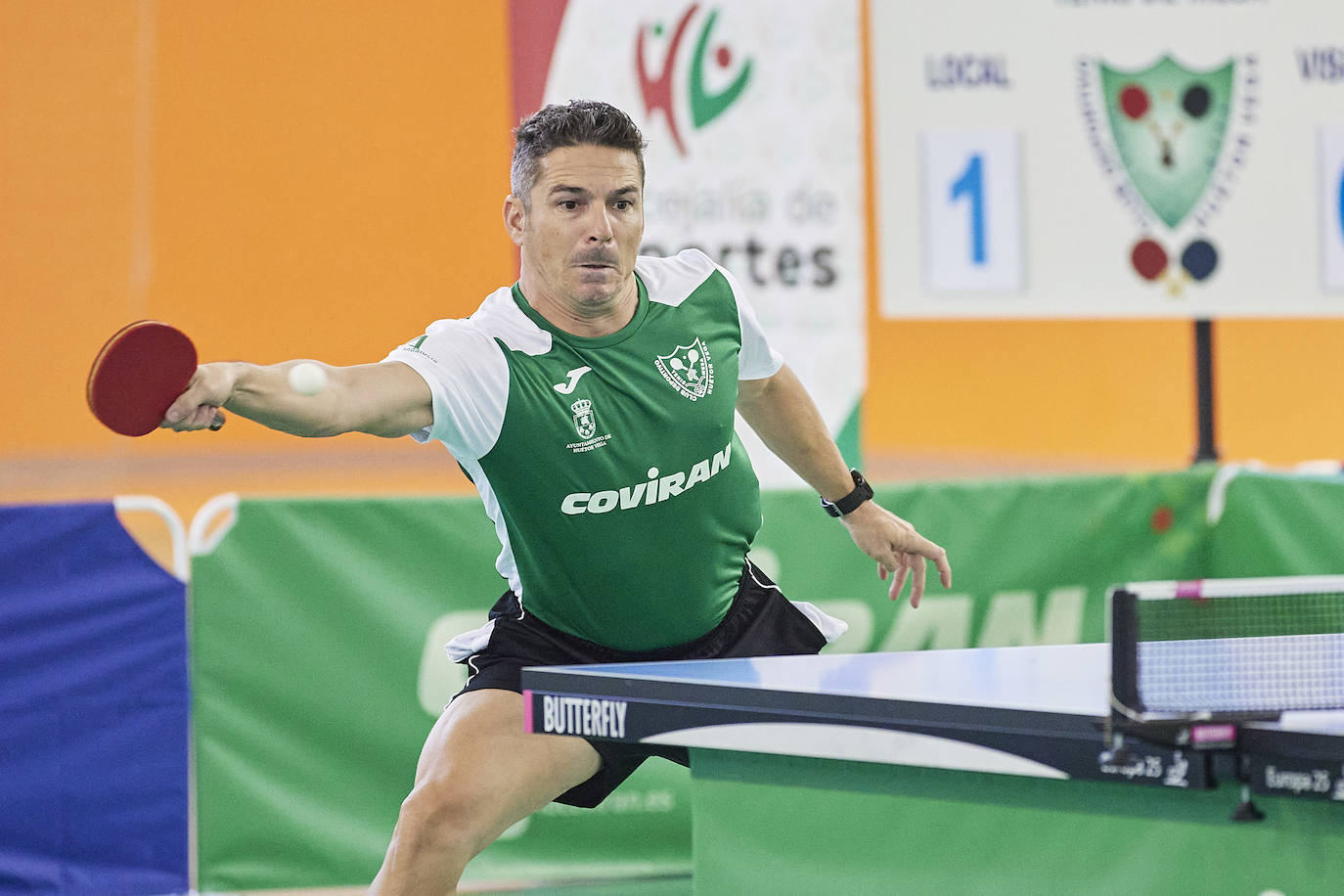 El Covirán Huétor Vega, sin extranjeros, cae de forma clara en su partido con el Cajasur Priego