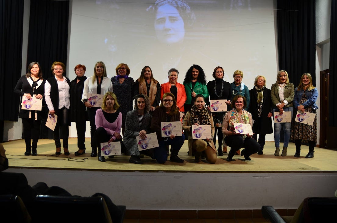 Fotos: Homenaje a las mujeres concejalas en la historia de Huétor Vega