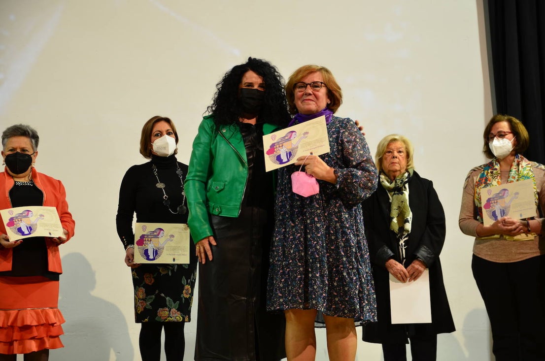 Fotos: Homenaje a las mujeres concejalas en la historia de Huétor Vega