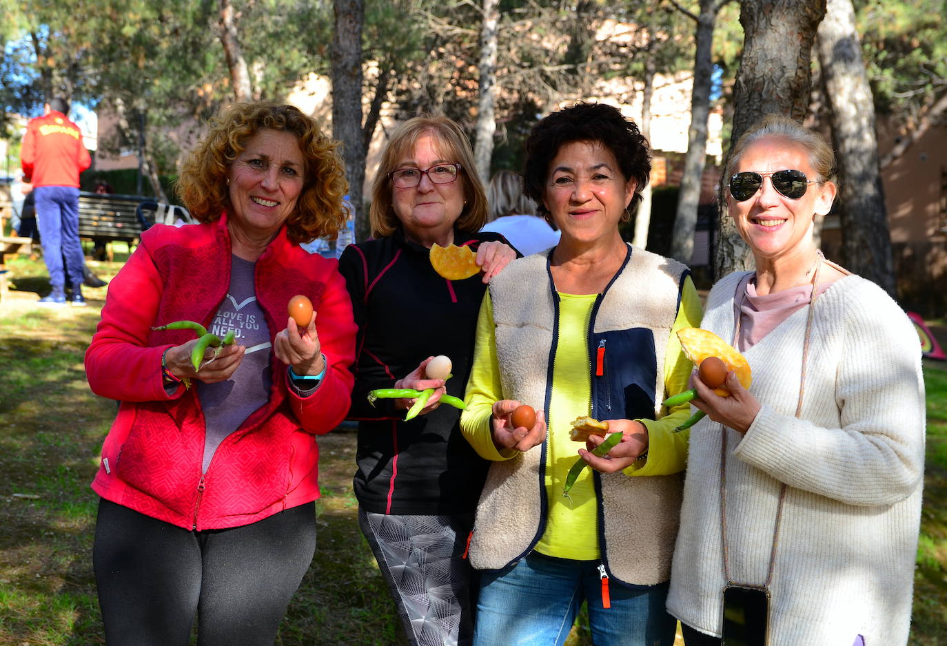 Fotos: 'Roar el güevo': la merienda más divertida de Huétor Vega