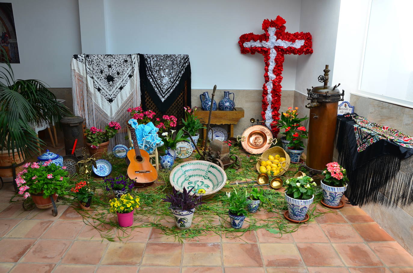 Cruz del Mesón La Bodega, tercer premio del concurso municipal.