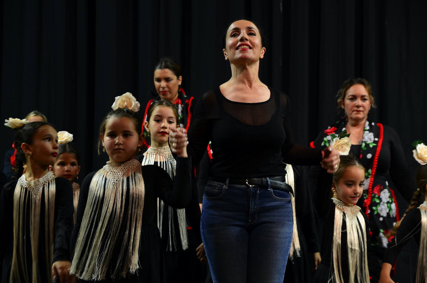 Grupos de baile flamenco de la Escuela de Música y Danza de Huétor Vega.