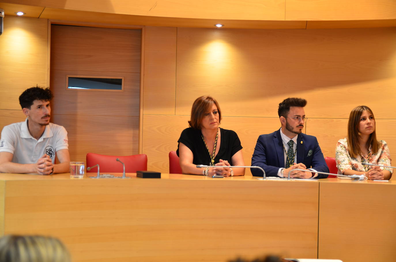 Elección y toma de posesión de Elena Duque como alcaldesa de Huétor Vega.