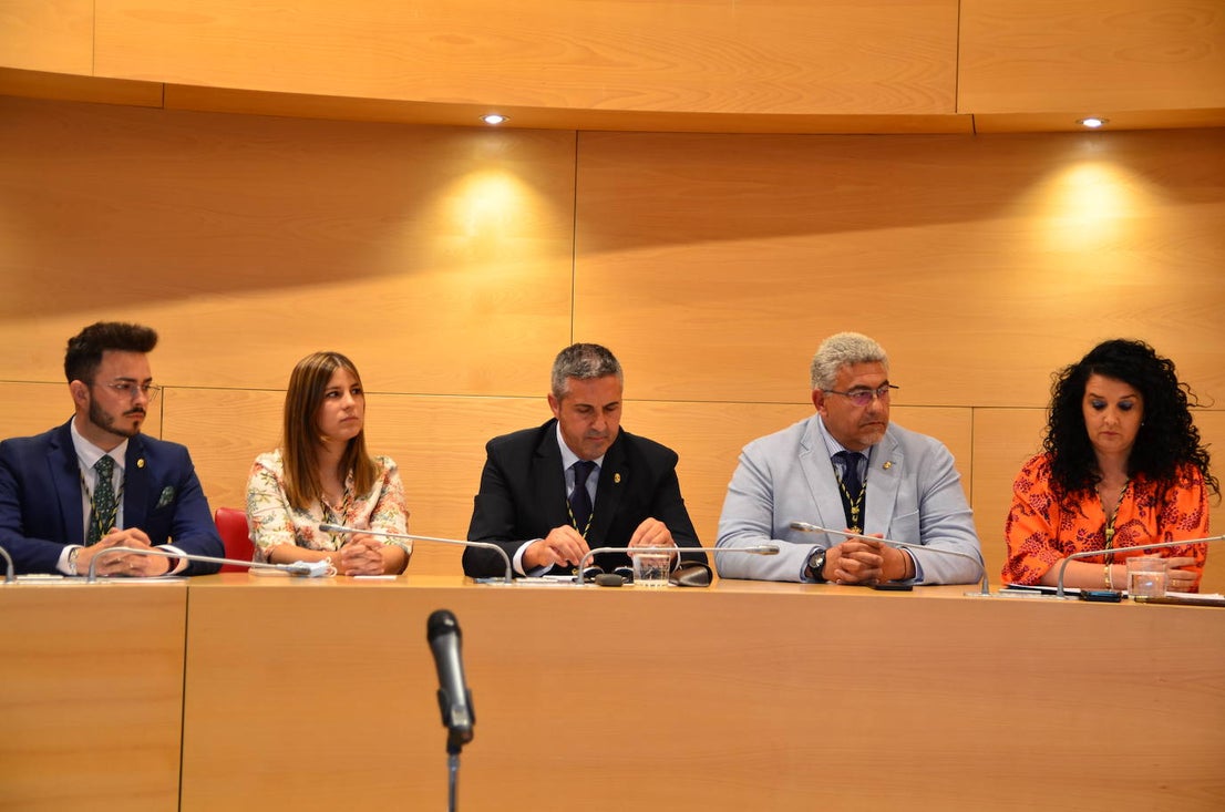 Elección y toma de posesión de Elena Duque como alcaldesa de Huétor Vega.
