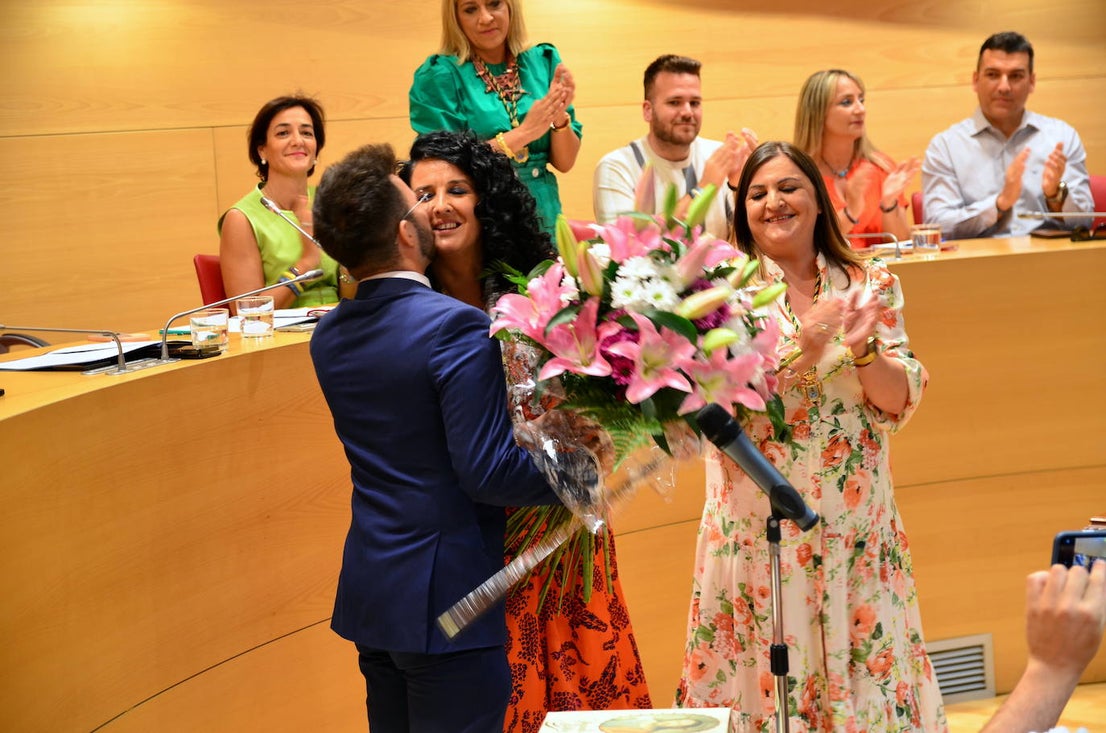 Elección y toma de posesión de Elena Duque como alcaldesa de Huétor Vega.