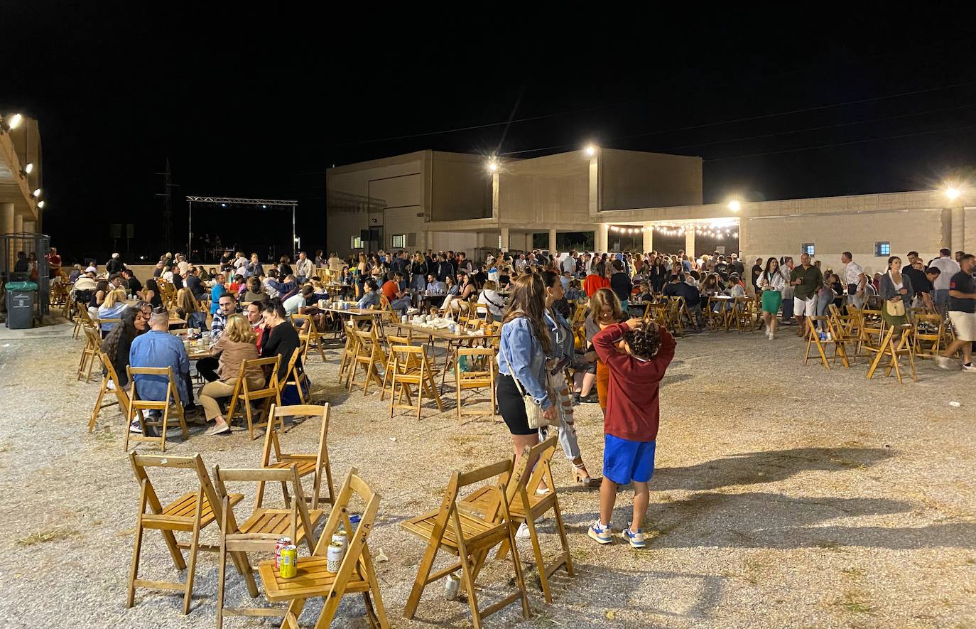 Huétor Vega programó una noche de San Juan con pop rock en directo.